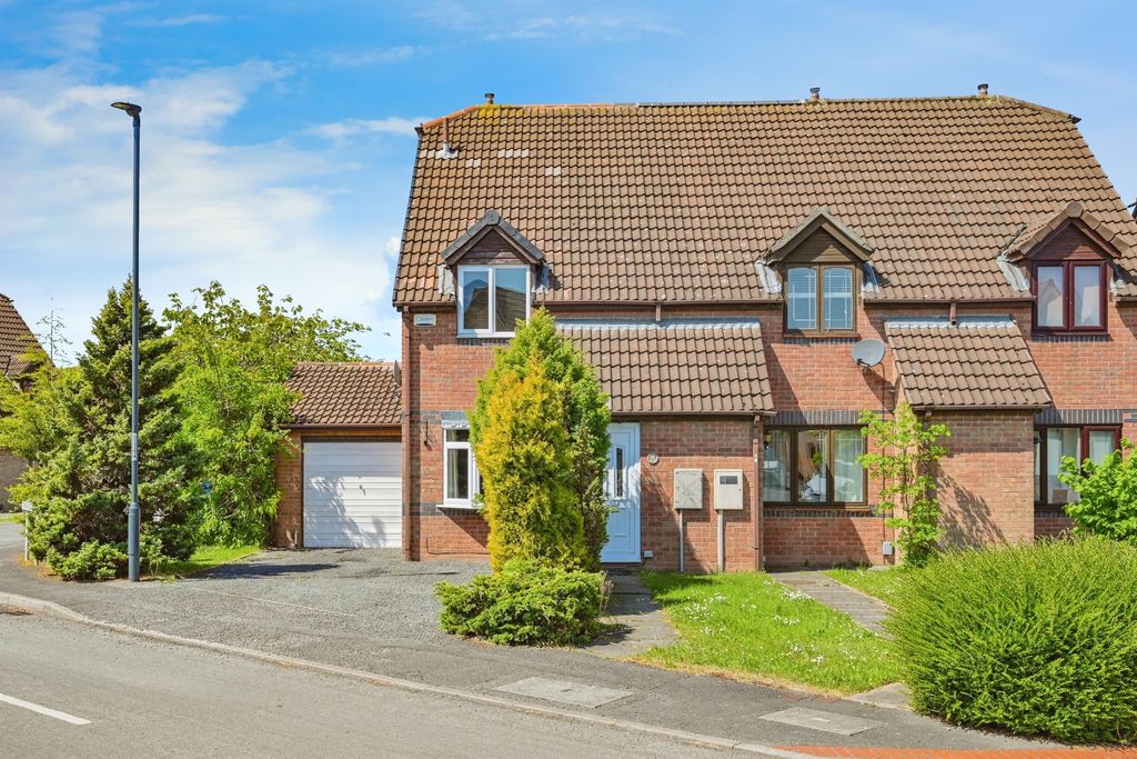 Property photo 1 of 11