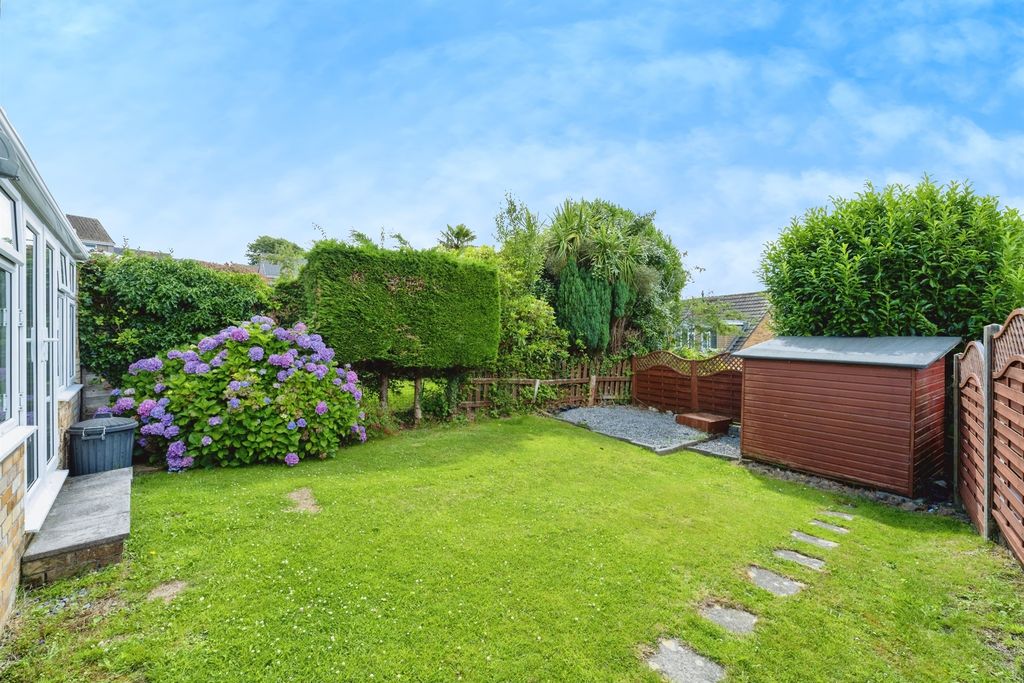 Property photo 3 of 17