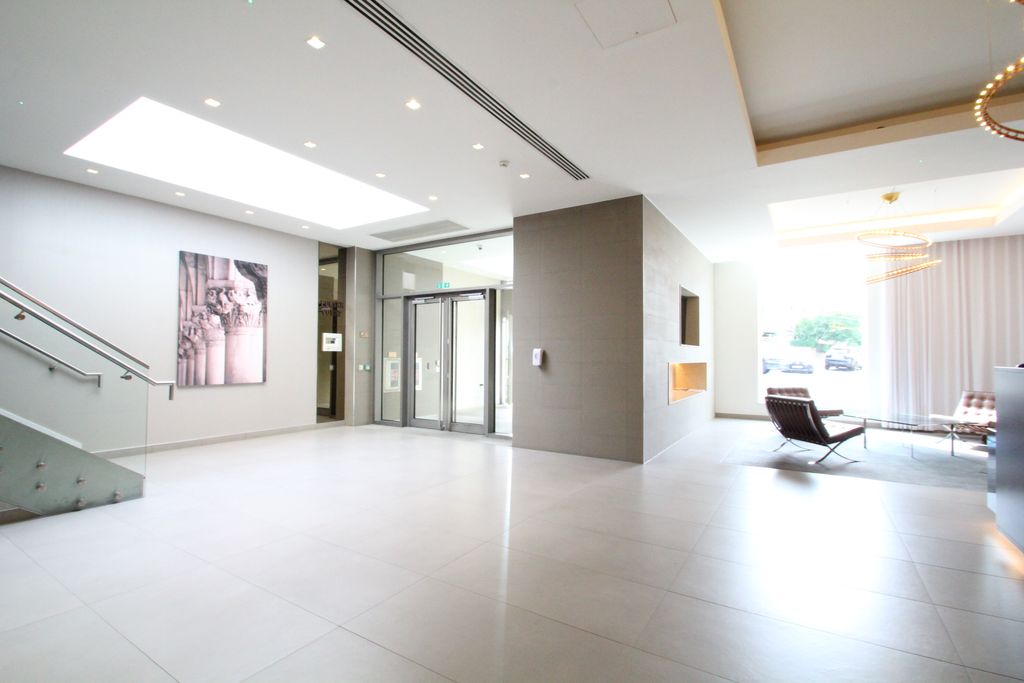 Property photo 3 of 23