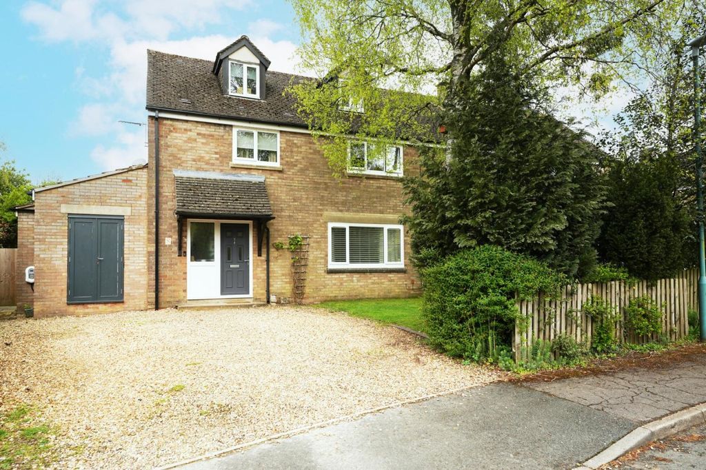 Property photo 1 of 18 Picture No. 23
