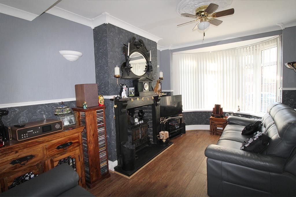 Property photo 2 of 10 Lounge .Jpg