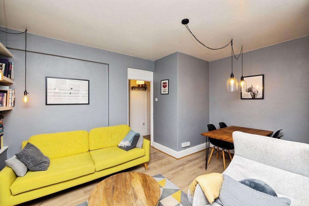Property photo 3 of 19 Pbox-Img.Jpg
