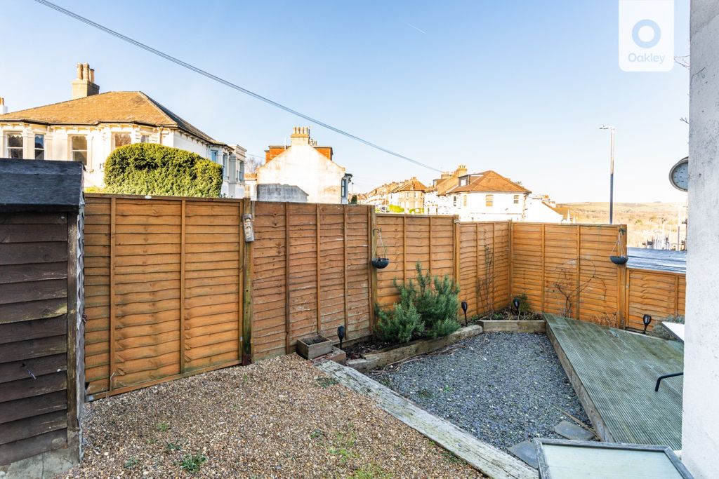 Property photo 2 of 13 2984784