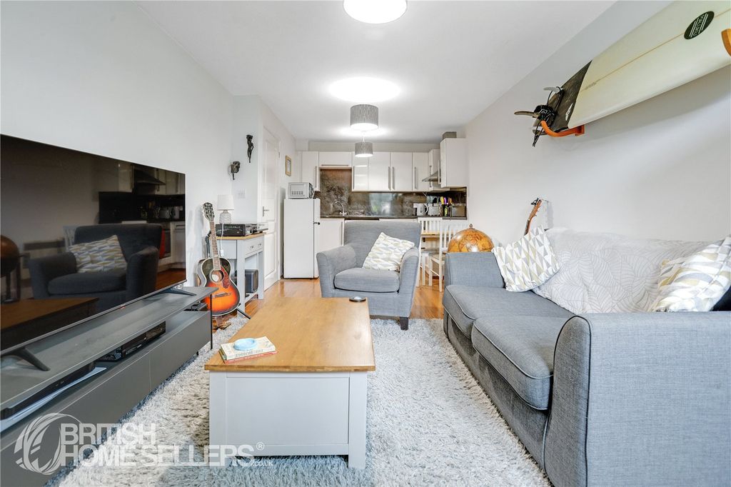 Property photo 2 of 15 Picture No. 04