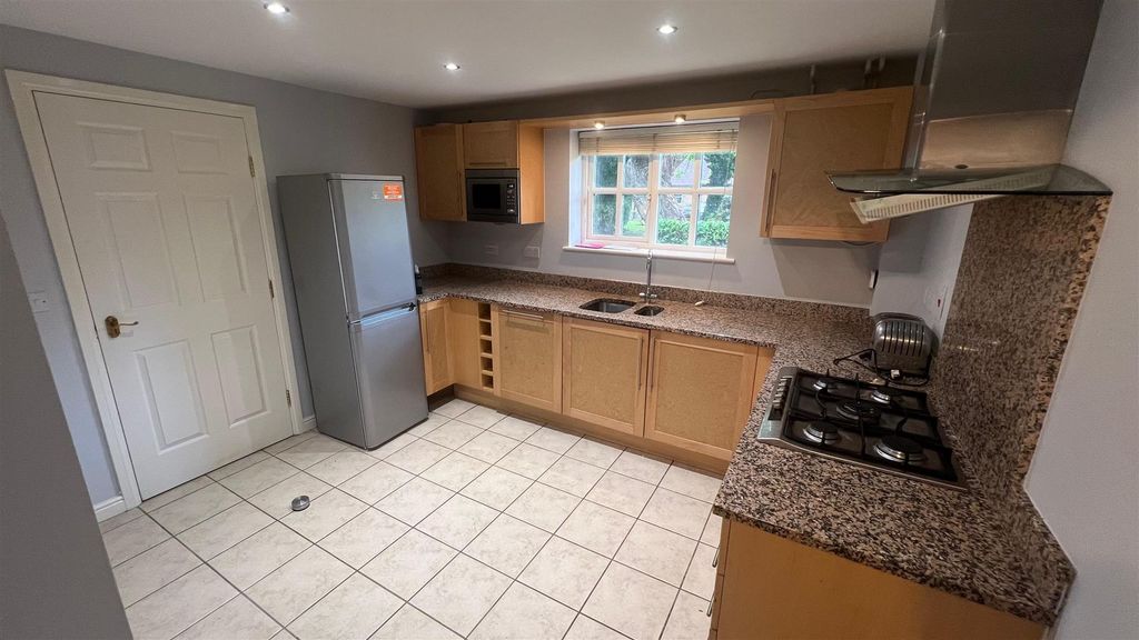 Property photo 3 of 29 Img-20241004-Wa0012.Jpg