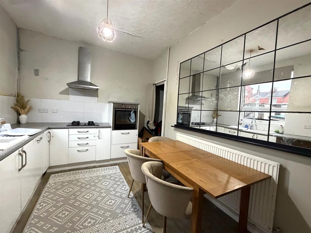 Property photo 3 of 13 c2 .Jpeg