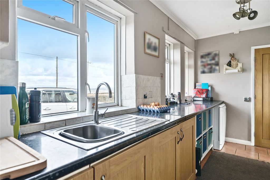 Property photo 3 of 11 Picture No. 23