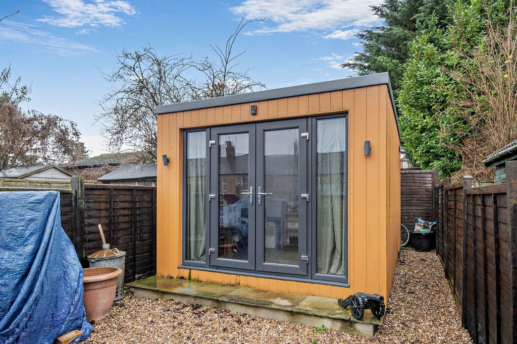 Property photo 2 of 14