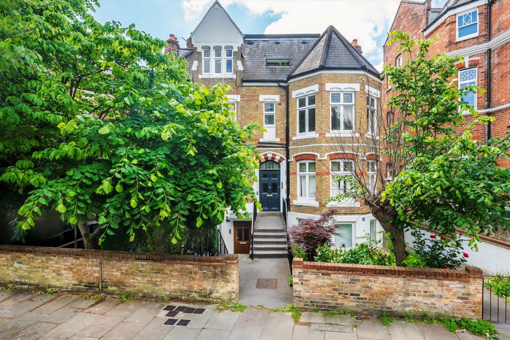 Property photo 1 of 9