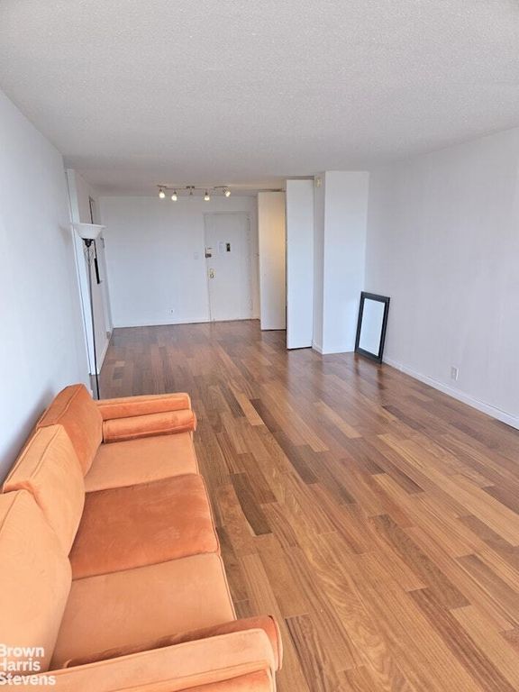 Property photo 3 of 18 <Alttext/>