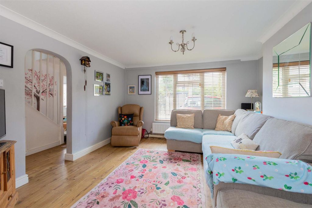 Property photo 3 of 19 Sale137\4.Jpg