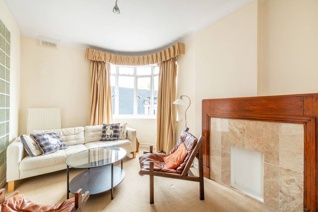 Property photo 3 of 7