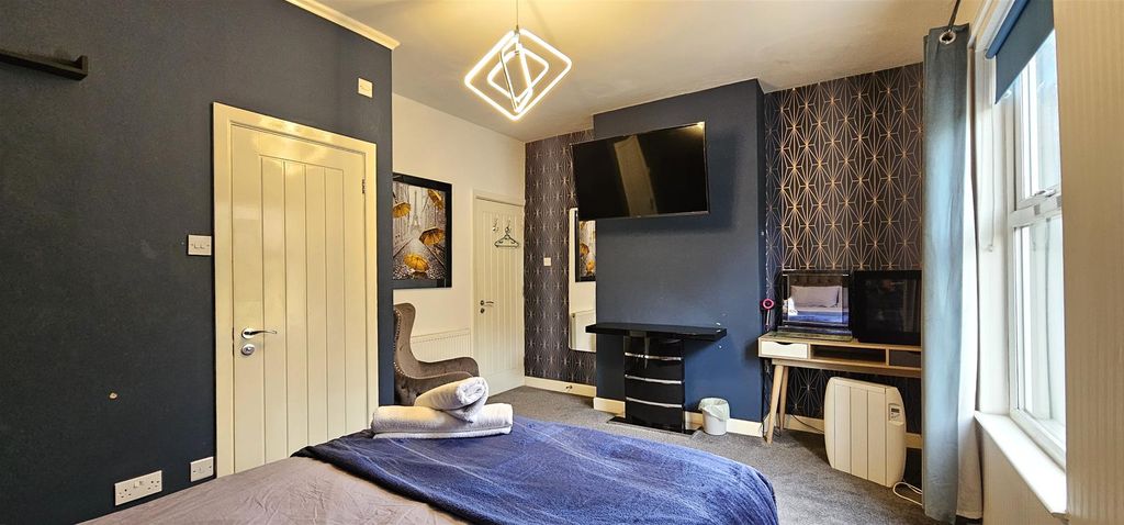 Property photo 2 of 8 20260310_102323.Jpg