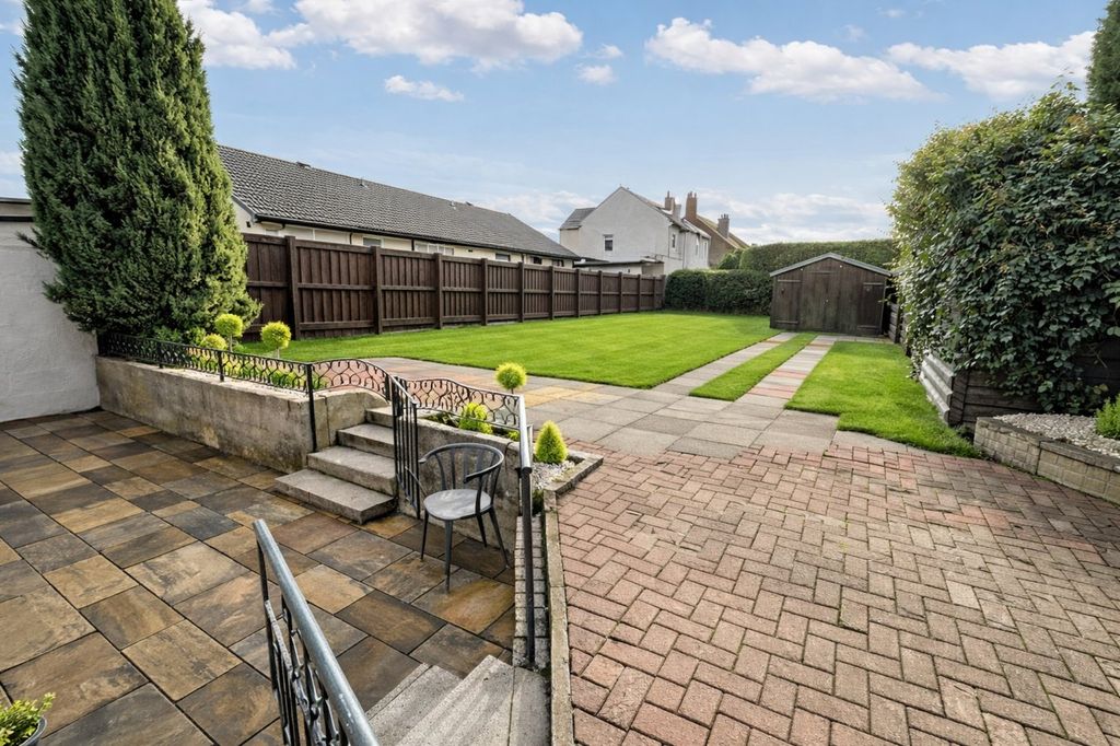 Property photo 3 of 16