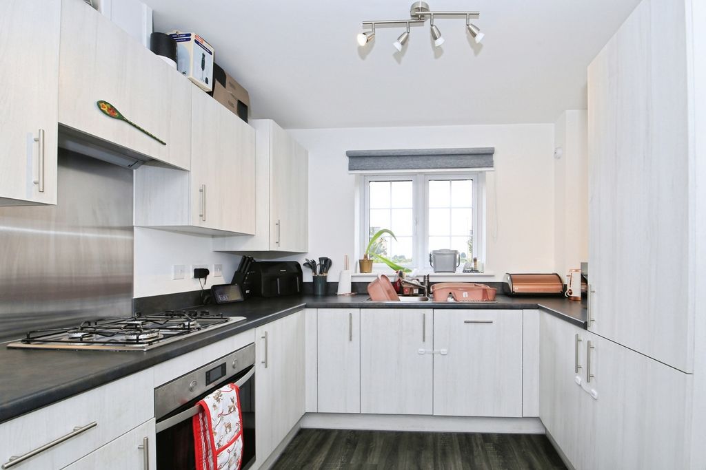 Property photo 3 of 15 Pbox-Img.Jpg