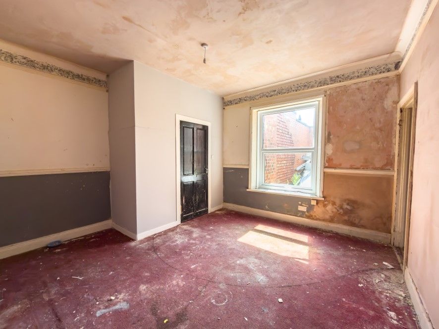 Property photo 2 of 26