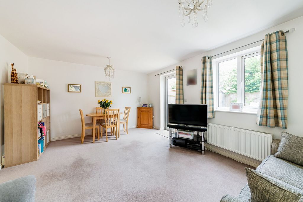 Property photo 3 of 16