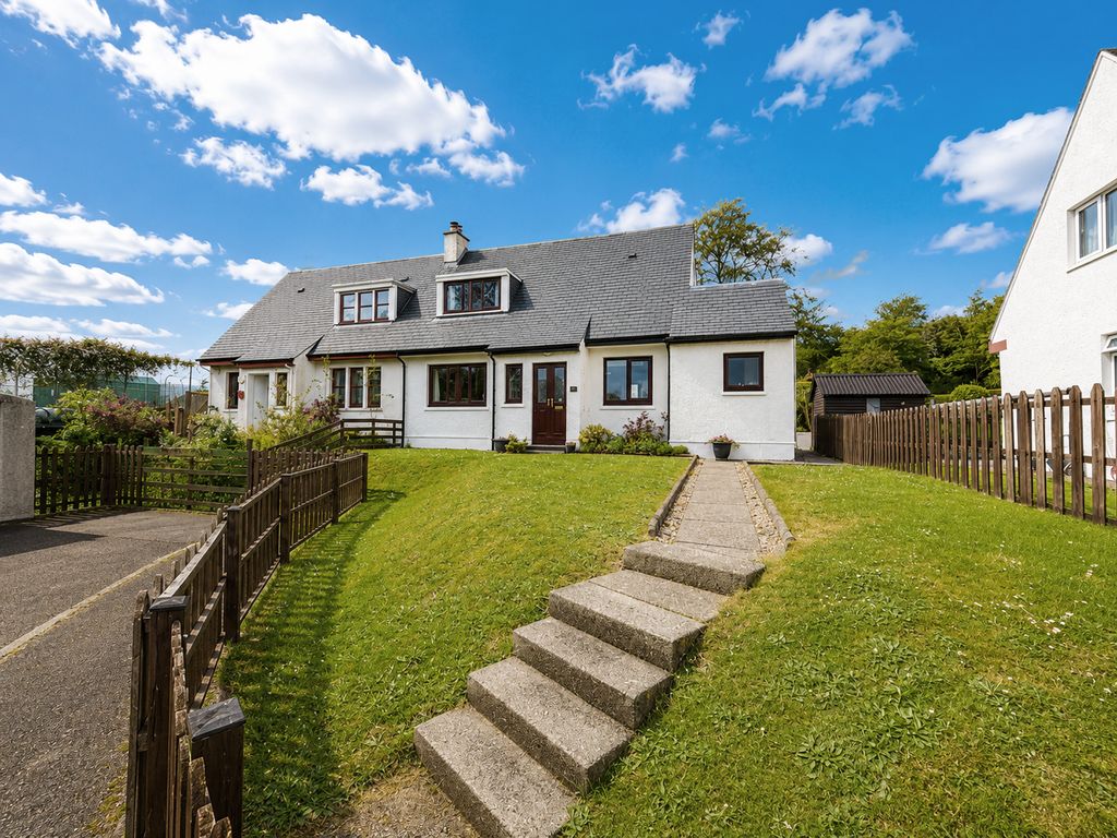 Property photo 2 of 54