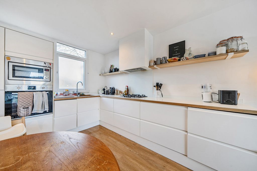 Property photo 3 of 22 1425087-11-69B194...