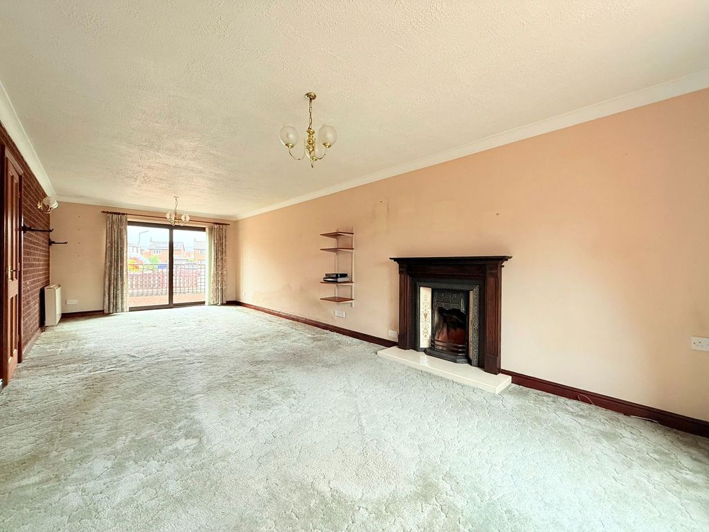 Property photo 3 of 20