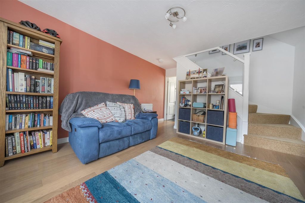 Property photo 2 of 12 1348408-2-68bae55A03Bc0.Jpg