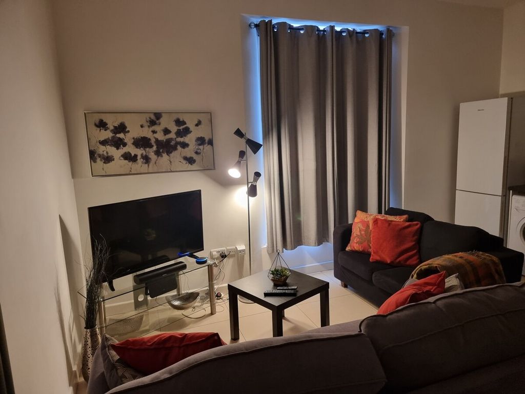 Property photo 1 of 24 Living Room