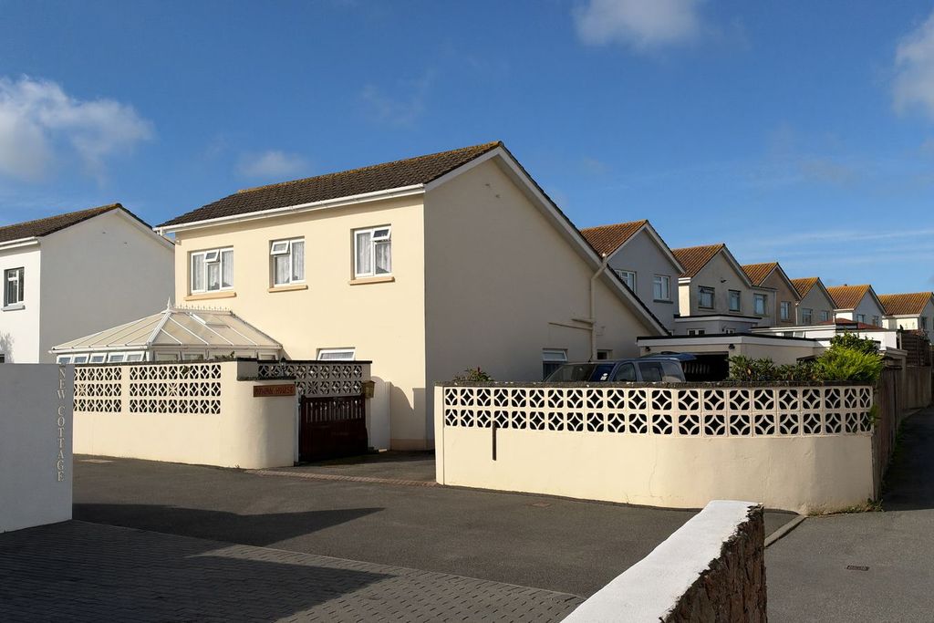 Property photo 1 of 25