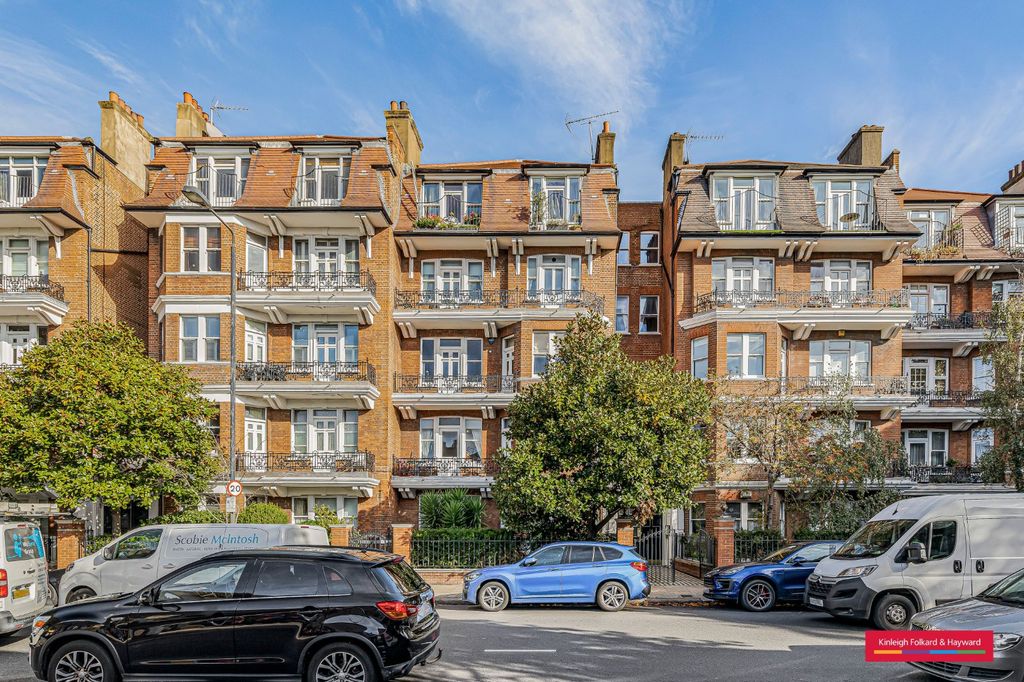 Property photo 2 of 18 Picture No. 23