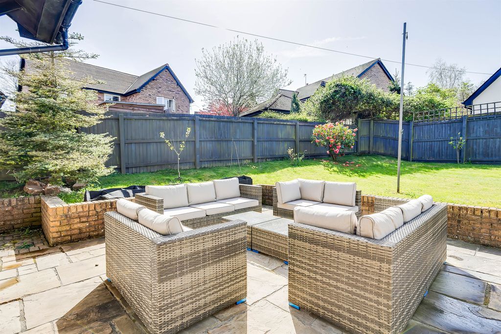 Property photo 3 of 34