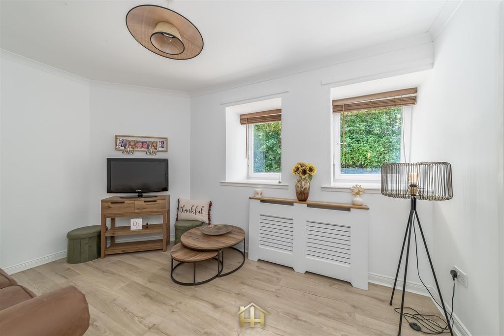 Property photo 3 of 14 10 Alastair Soutar Cres Dd2 5Bn 090826 Edit (13 Of