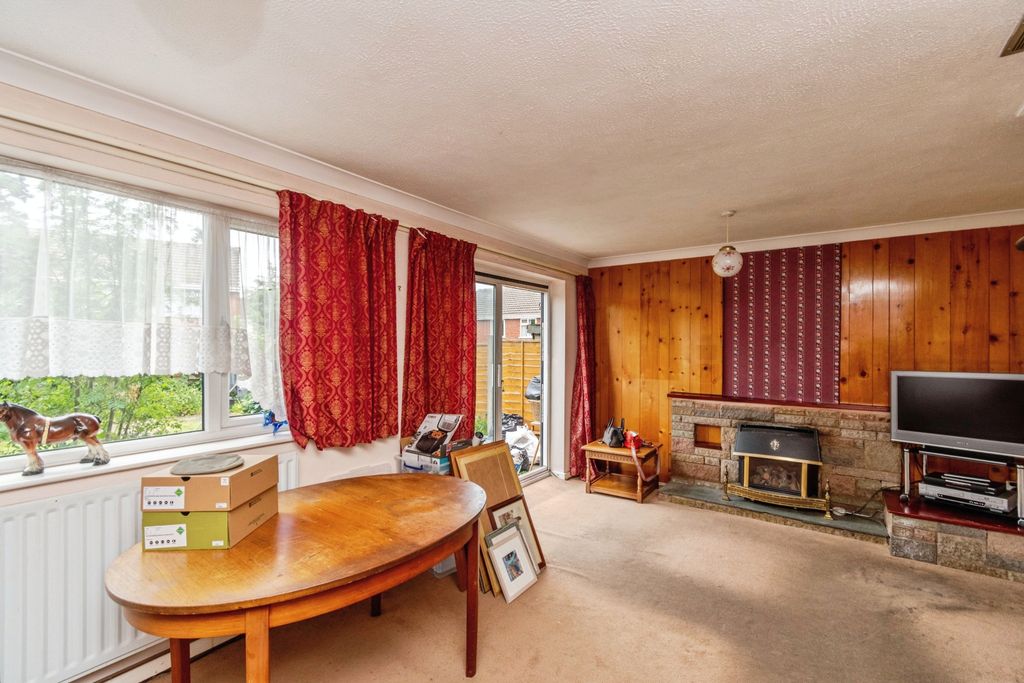 Property photo 3 of 15