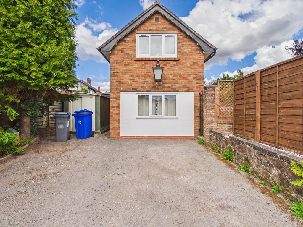 Property photo 2 of 25