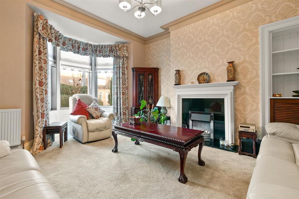 Property photo 2 of 26 Barns-St-6.Jpg