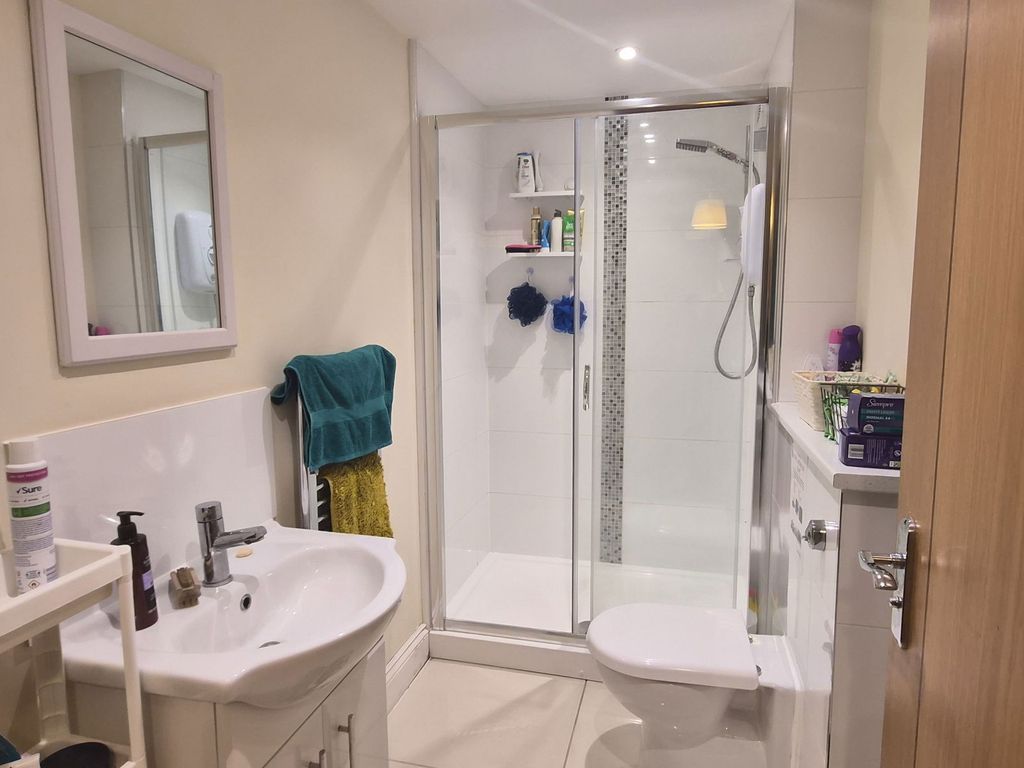 Property photo 3 of 5