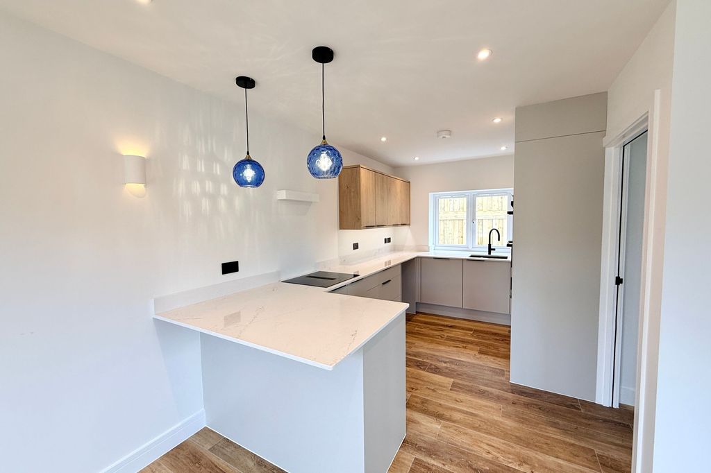 Additional image 14 of 3 bed detached house for saleHolly Tree Lane, Penryn TR10