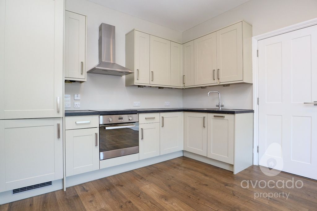 Property photo 3 of 7 5329226