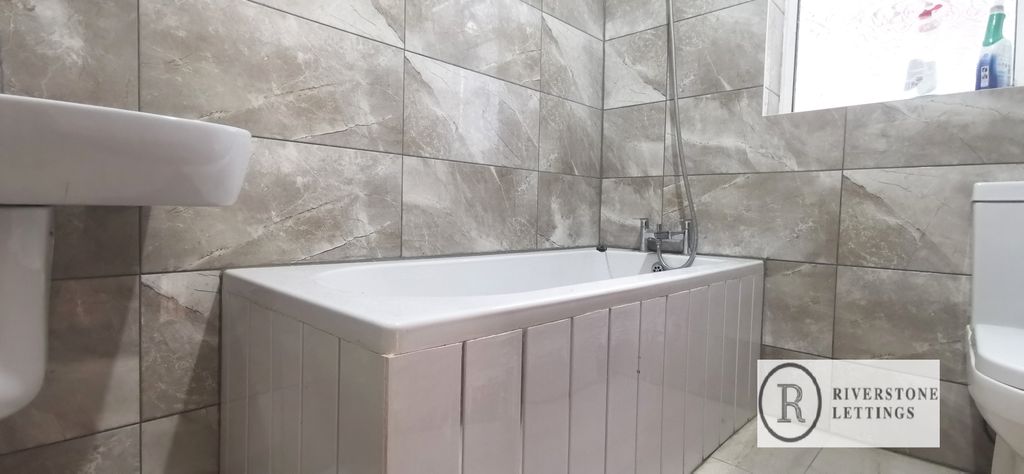 Property photo 3 of 3