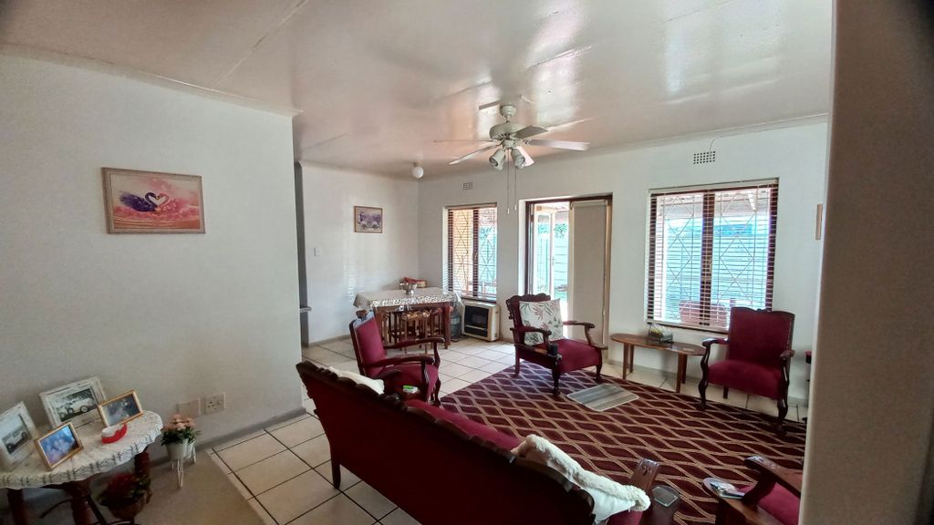 Property photo 3 of 35 1Sr1702441