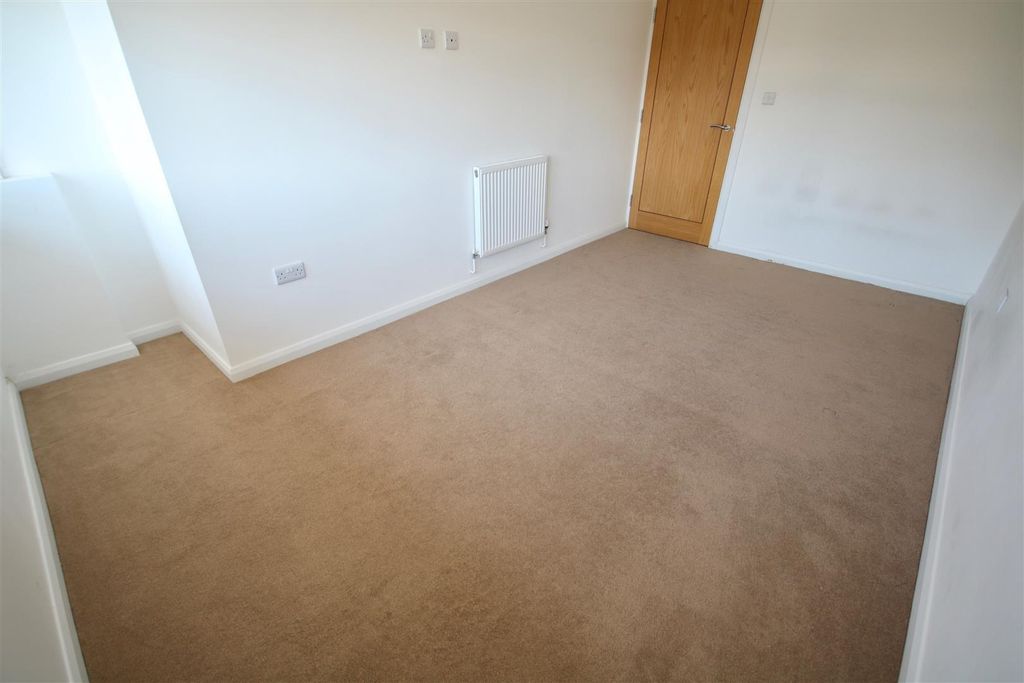 Property photo 3 of 9 4Vwpqo55x0Aetd_2Mw9J6A.Jpg
