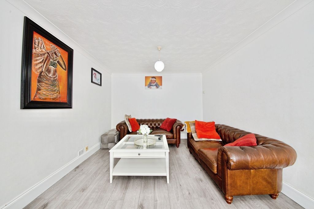 Property photo 2 of 15 Pbox-Img.Jpg