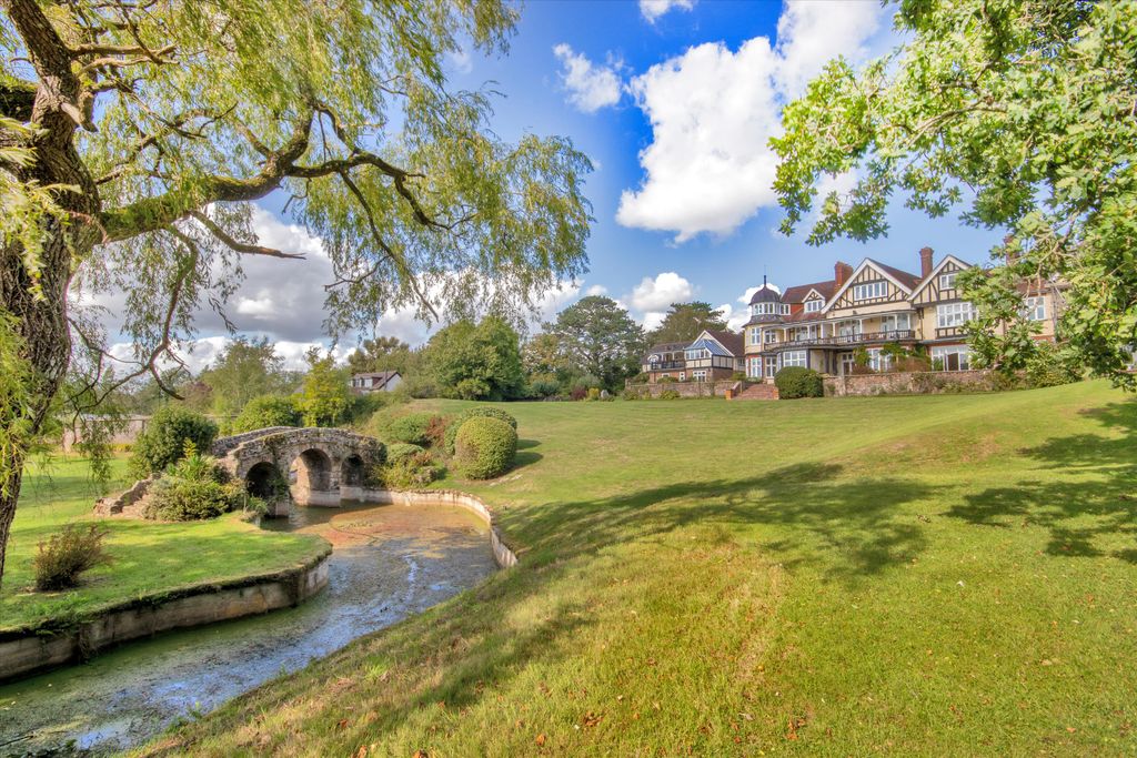 Property photo 1 of 23 Image