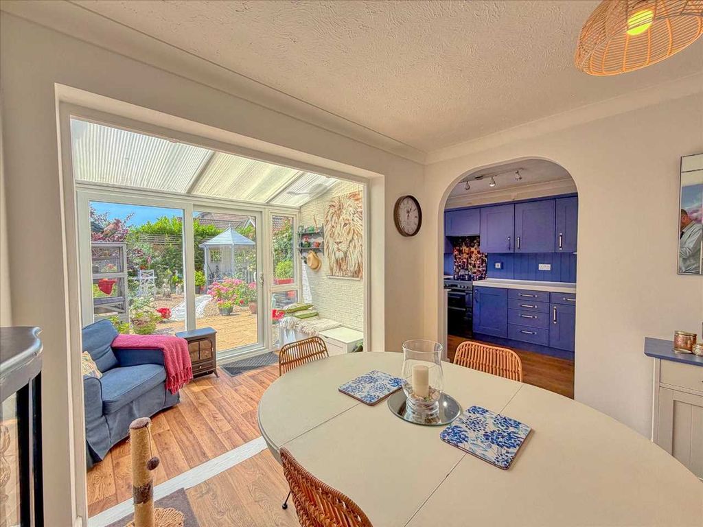 Property photo 3 of 26