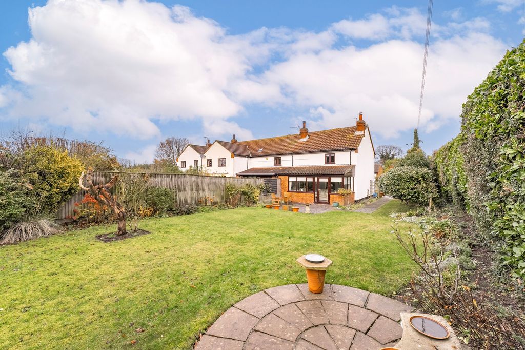 Property photo 2 of 24