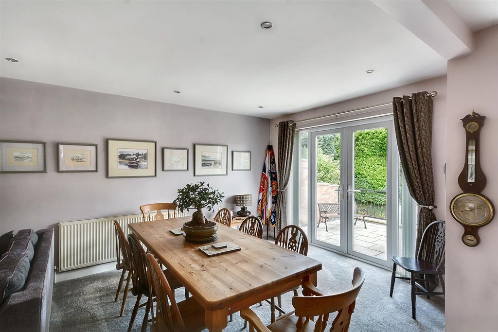 Property photo 3 of 37 Lounge/Diner