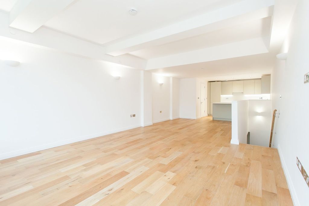 Property photo 3 of 30
