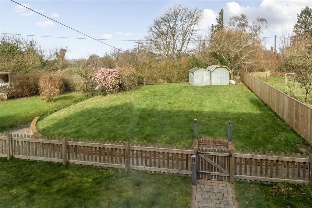 Property photo 2 of 19 1405400-7-699c373Bea8Aa.Jpg