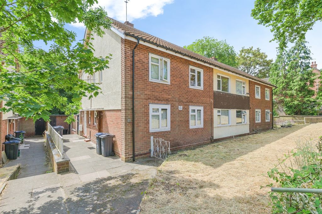Property photo 1 of 18