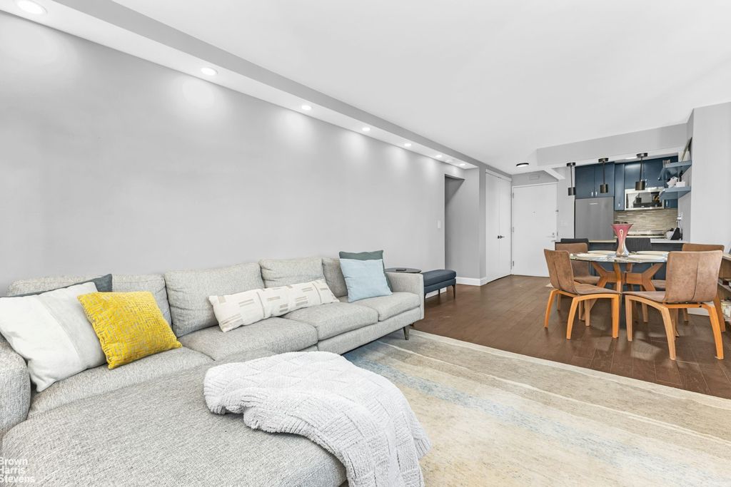 Property photo 3 of 10 <Alttext/>