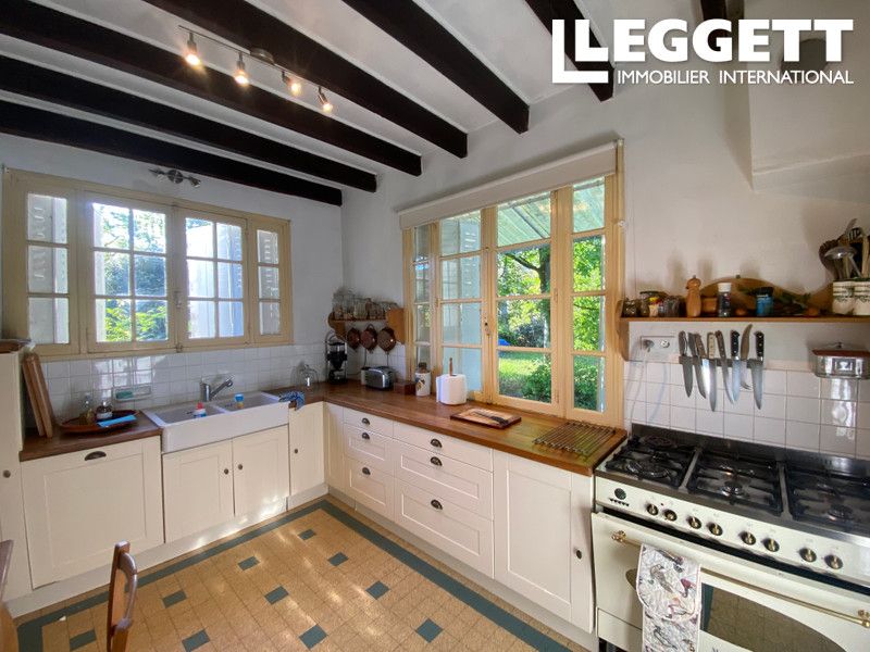 Property photo 2 of 10