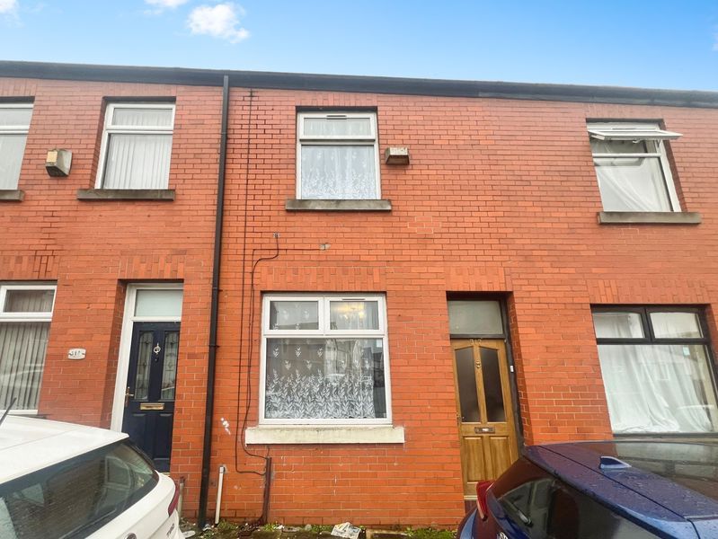 Property photo 1 of 10 External